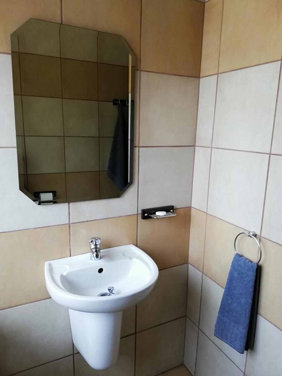 The Shakespeare Inn Vanderbijlpark Extérieur photo